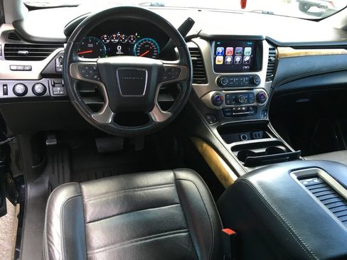 Used 2017 GMC Yukon XL Denali w/ Open Road Package AWD/4WD image 23