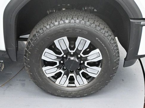 Used 2026 GMC Sierra 3500 Denali w/ Denali Reserve Package AWD/4WD image 36
