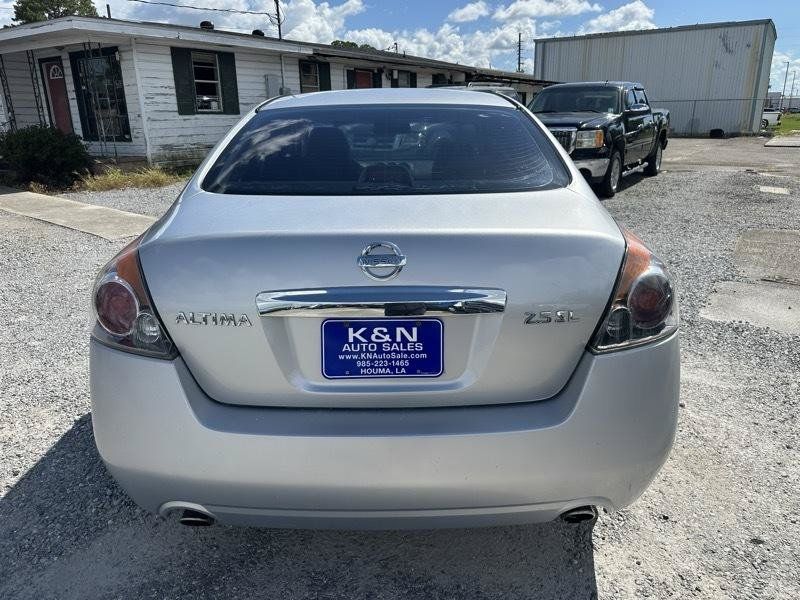 Used 2010 Nissan Altima 2.5 SL w/ SL Pkg FWD image 3