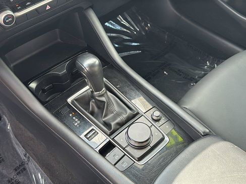 Used 2024 MAZDA MAZDA3 s FWD image 18