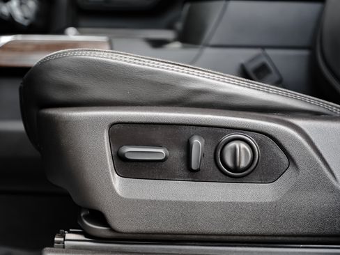 Certified 2022 Chevrolet Silverado 2500 High Country image 18