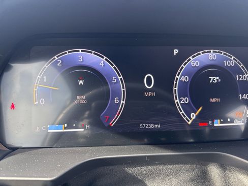 Used 2024 Jeep Grand Cherokee L Laredo image 34