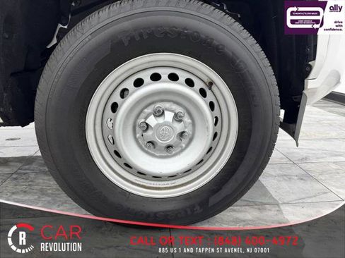 Used 2024 Toyota Tacoma SR image 9