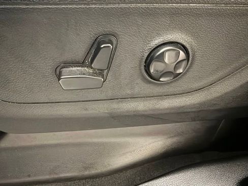 Used 2021 RAM 1500 Big Horn image 28