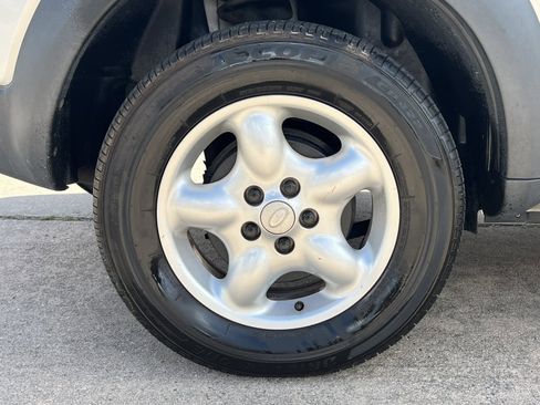 Used 2004 Land Rover Freelander SE image 12