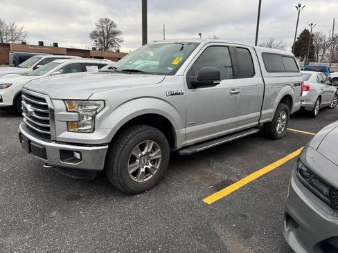 Used 2016 Ford F150 XLT w/ Equipment Group 302A Luxury image 9
