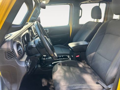 Used 2019 Jeep Wrangler Unlimited Sport S AWD/4WD image 9