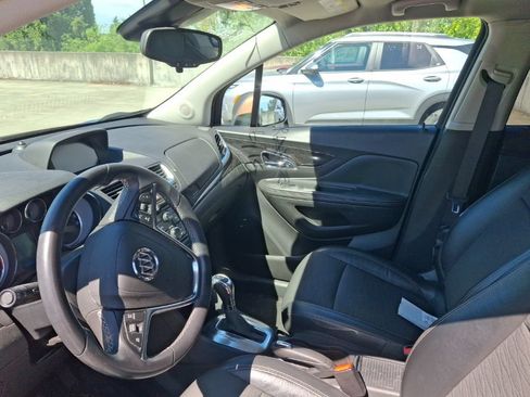 Used 2016 Buick Encore AWD image 9