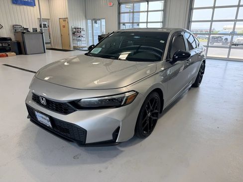 Used 2025 Honda Civic Sport image 6
