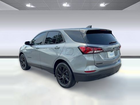 Certified 2024 Chevrolet Equinox LS w/ LS Convenience Package FWD image 3