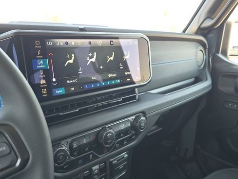 Used 2025 Jeep Wrangler Unlimited Rubicon 4xe w/ Safety Group image 29