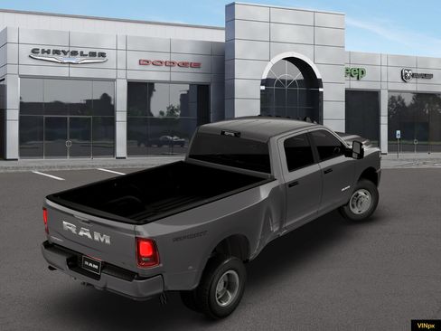 New 2026 RAM 3500 Big Horn AWD/4WD image 7