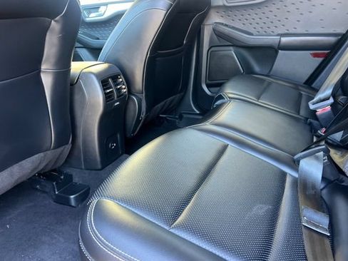 Used 2020 Ford Escape SE Sport FWD image 13