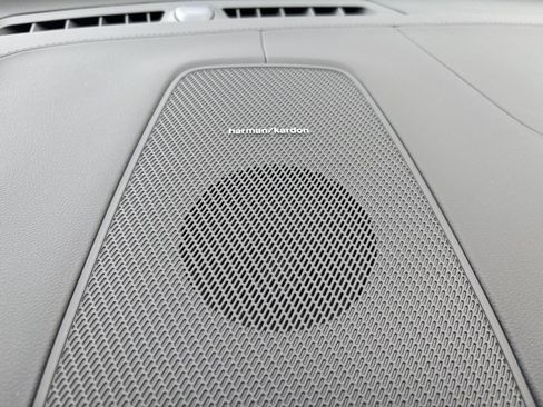 New 2026 Volvo XC60 T8 Ultra w/ Protection Package Premier AWD/4WD image 30