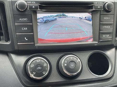 Used 2016 Toyota RAV4 LE FWD image 29