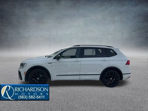 Used 2021 Volkswagen Tiguan SE R-Line image 2