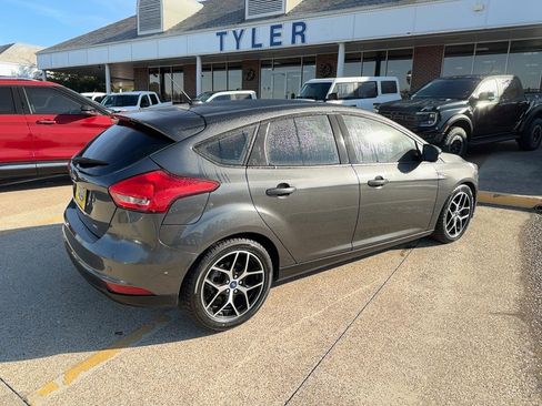Used 2018 Ford Focus SEL image 6