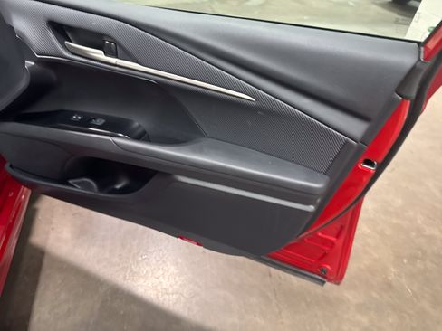 Used 2025 Toyota Camry SE FWD image 40