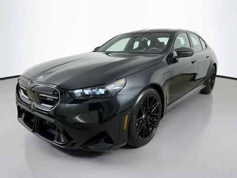 New 2027 BMW M5 w/ Carbon Package AWD/4WD image 1