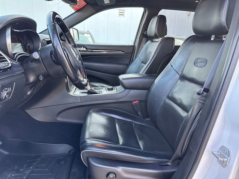 Used 2020 Jeep Grand Cherokee Overland image 13