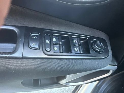 Used 2021 Jeep Renegade Sport w/ Sport Appearance Group FWD image 9