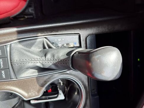 Used 2022 Toyota Camry XSE FWD image 24