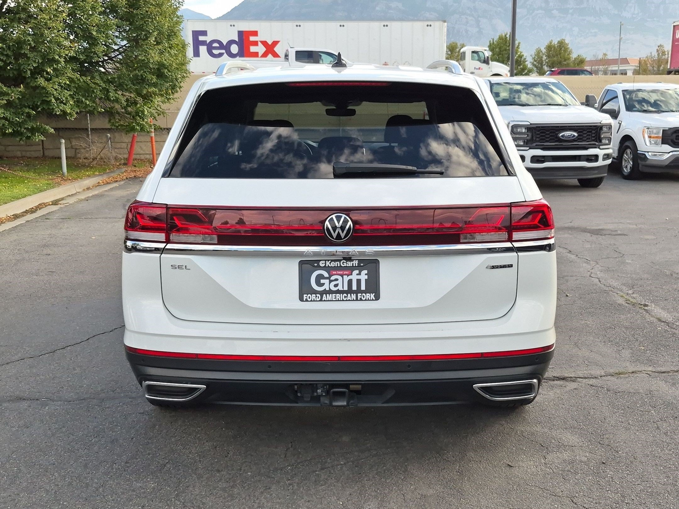 Used 2025 Volkswagen Atlas SEL AWD/4WD image 7