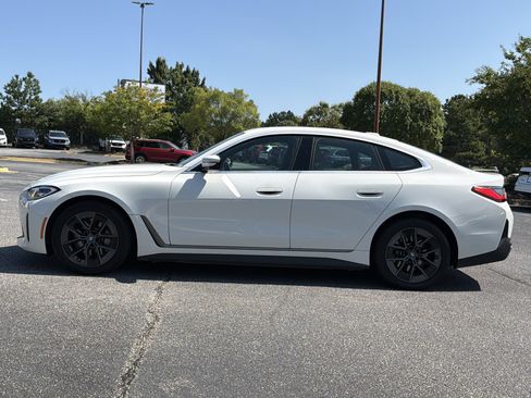 Used 2023 BMW i4 eDrive40 w/ Premium Package RWD image 19