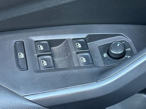 Used 2020 Volkswagen Jetta R-Line image 15