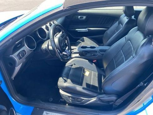 Used 2022 Ford Mustang Premium RWD image 9
