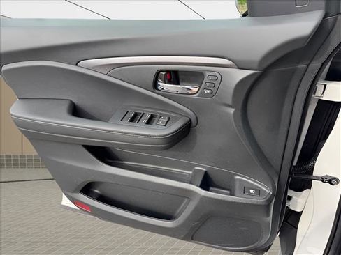 Used 2024 Honda Ridgeline RTL image 19