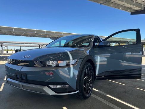 Used 2024 Hyundai Ioniq 5 SEL RWD image 23