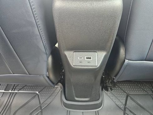 Used 2023 Chevrolet Bolt EUV Premier w/ Super Cruise Package FWD image 20