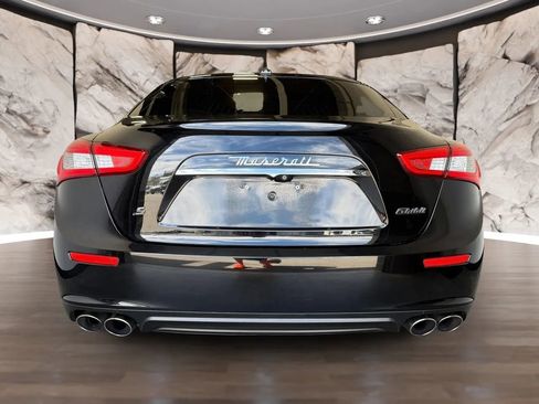 Used 2017 Maserati Ghibli S image 10