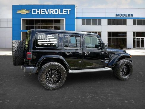 Used 2022 Jeep Wrangler Unlimited Sahara w/ Cold Weather Group AWD/4WD image 5