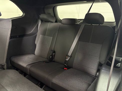 Used 2025 GMC Acadia Elevation image 38