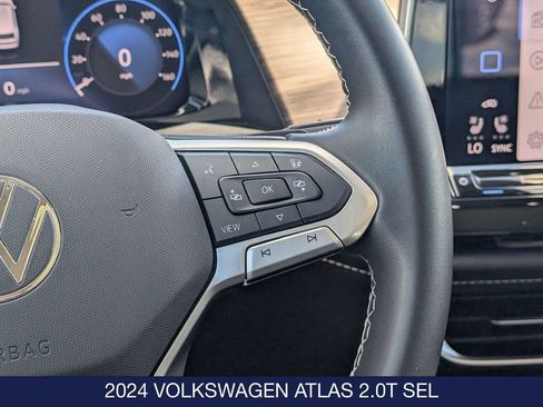 Used 2024 Volkswagen Atlas SEL AWD/4WD image 22