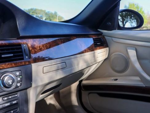 Used 2008 BMW 335i Convertible image 38