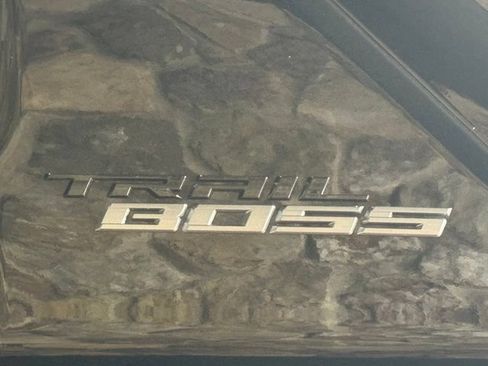 New 2026 Chevrolet Silverado EV Trail Boss w/ Premium Package AWD/4WD image 31