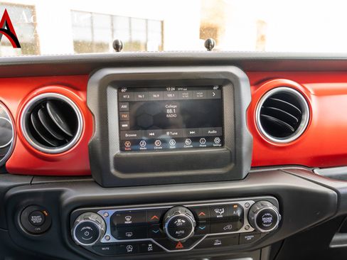 Used 2021 Jeep Wrangler Unlimited Rubicon AWD/4WD image 20