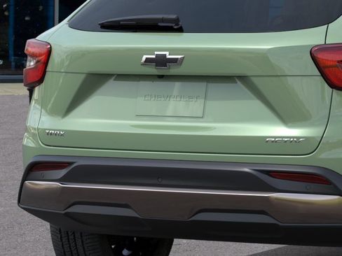 New 2026 Chevrolet Trax ACTIV w/ Driver Confidence Package FWD image 14