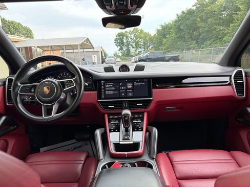 Used 2019 Porsche Cayenne AWD/4WD image 22