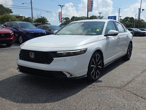 Certified 2025 Honda Accord Touring image 8