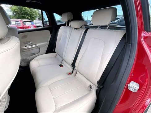 Used 2025 Mercedes-Benz GLA 250 image 22