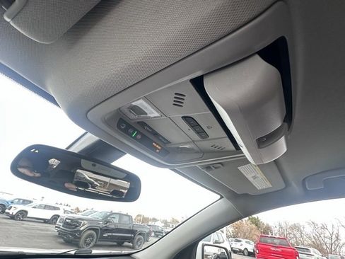 Used 2019 GMC Acadia SLT image 27