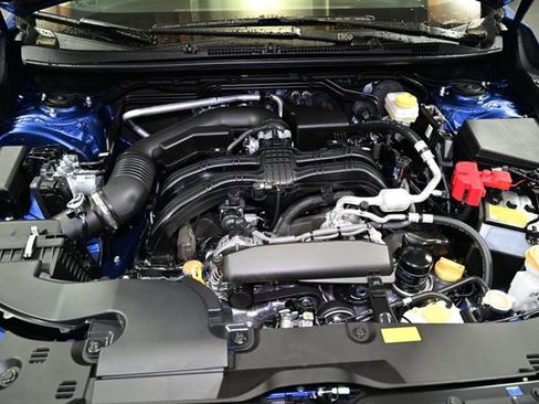 Used 2025 Subaru Crosstrek 2.0i Premium image 19