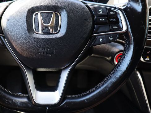 Used 2018 Honda Accord Touring image 54