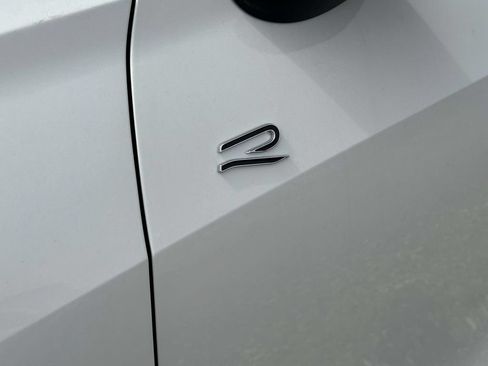 New 2026 Volkswagen Tiguan SE R-Line FWD image 8