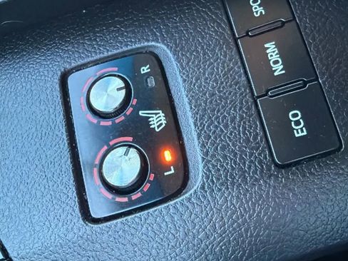 Used 2015 Toyota Avalon XLE Touring image 37