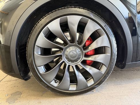 Used 2021 Tesla Model Y Performance AWD/4WD image 31